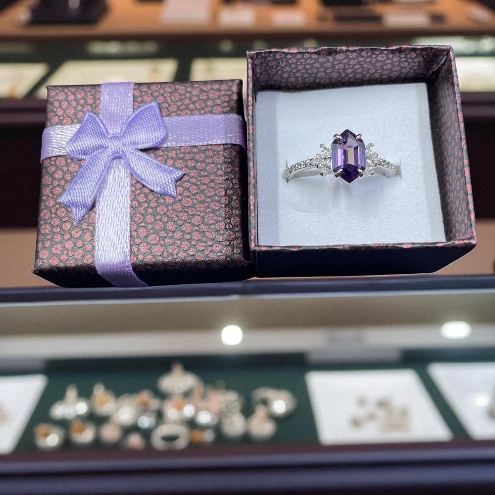 Royalcore Amethyst Ring Size 8 Silver Tone Glam Ethereal Romantic Statement‎